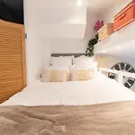 Duplex Parisien Metro13 Διαμέρισμα