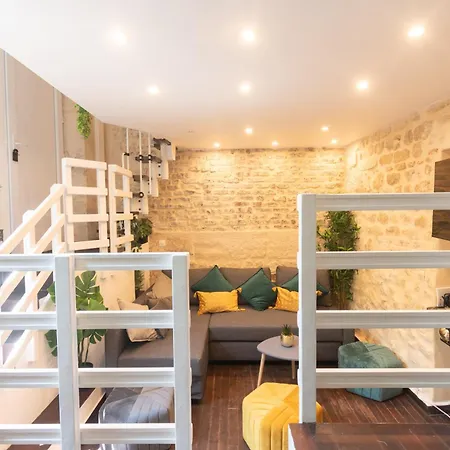 Duplex Parisien Metro13 Apartament