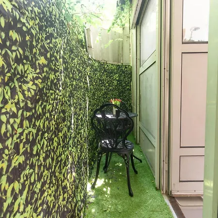 Apartament Duplex Parisien Metro13 *