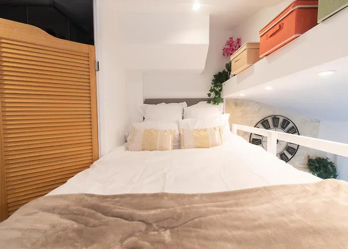 Duplex Parisien Métro13 Appartamento